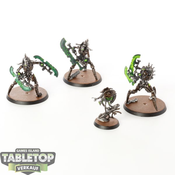 Necrons - 3 Skorpekh Destroyers, 1 Plasmacyte - bemalt