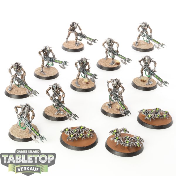 Necrons - 10 Necron Warrior, 3 Scarab Swarms - bemalt