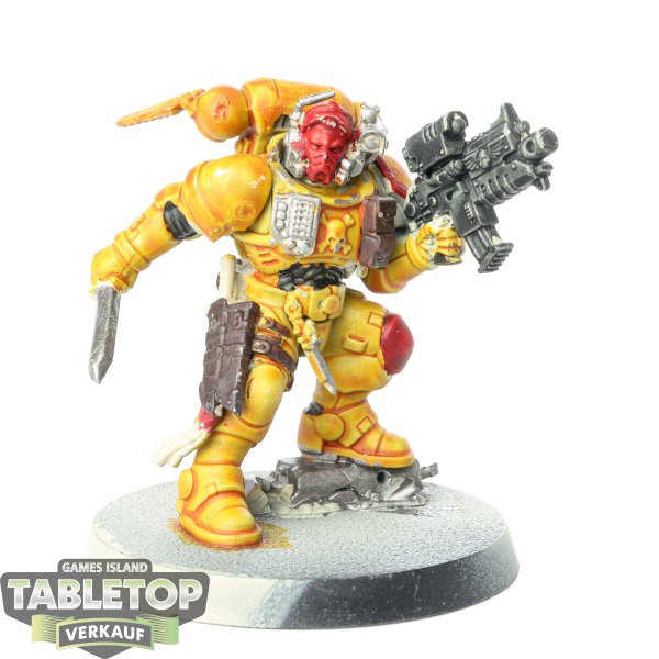 Space Marines - Lieutenant - bemalt