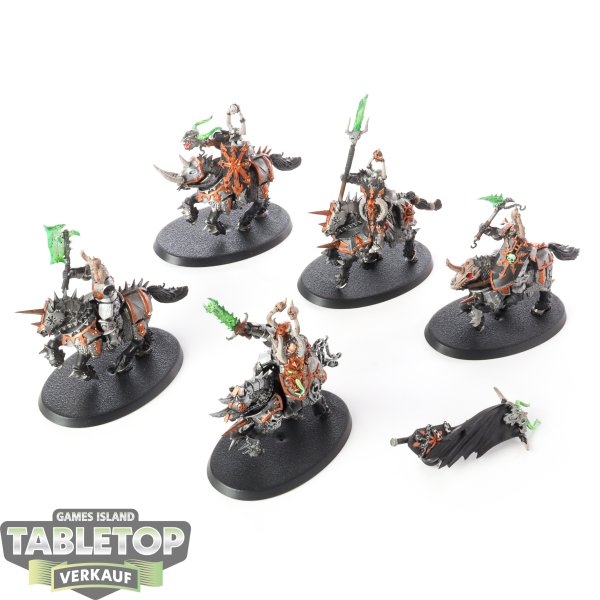 Slaves to Darkness - 5 Chaos Knights - bemalt