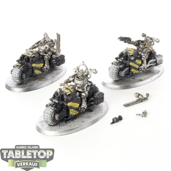 Chaos Space Marines - 3 x Outriders - teilweise bemalt