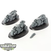 Space Marines - 3 x Outriders - unbemalt