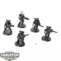 Astra Militarum - 5 x Militarum Tempestus Scions - grundiert