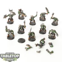 Orks - 11 Ork Boyz - bemalt