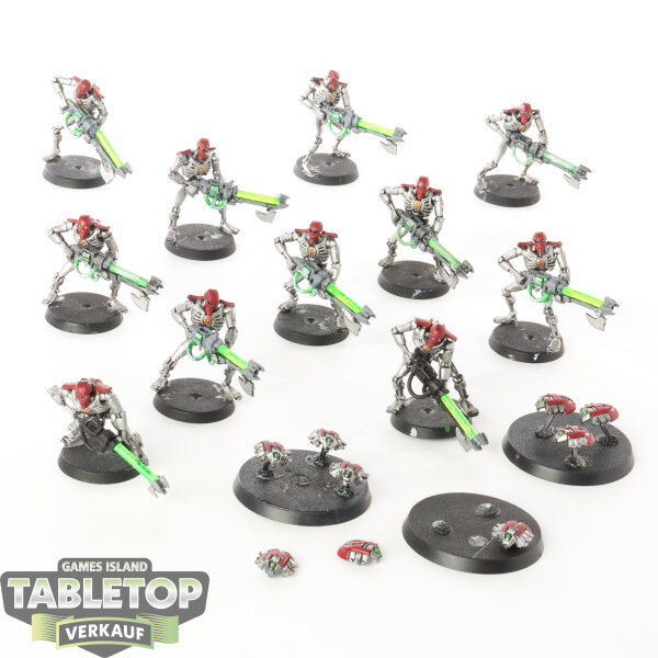Necrons - 11 Necron Warrior klassisch, 3 Scarabs - bemalt