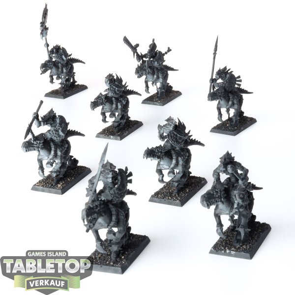 Seraphon - 8 Saurus Knights - grundiert