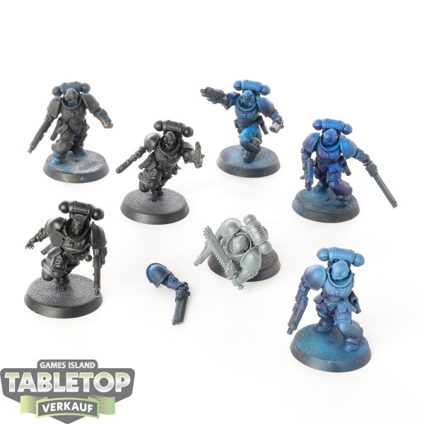 Space Marines - 7 Assault Intercessors - teilweise bemalt