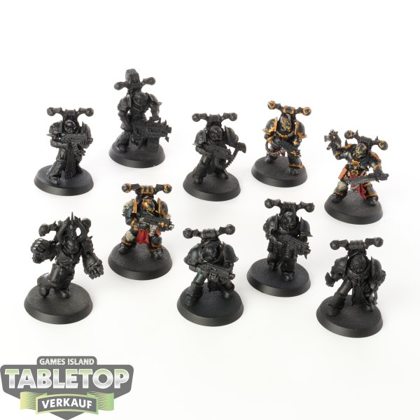 Chaos Space Marines - 10 x Chaos Space Marines - teilweise bemalt