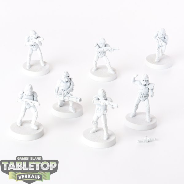 Galaktische Republik - 7x Phase II Clone Troopers - grundiert