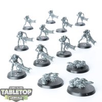 Necrons - 10 x Necron Warriors & 3 x Scarabs - unbemalt