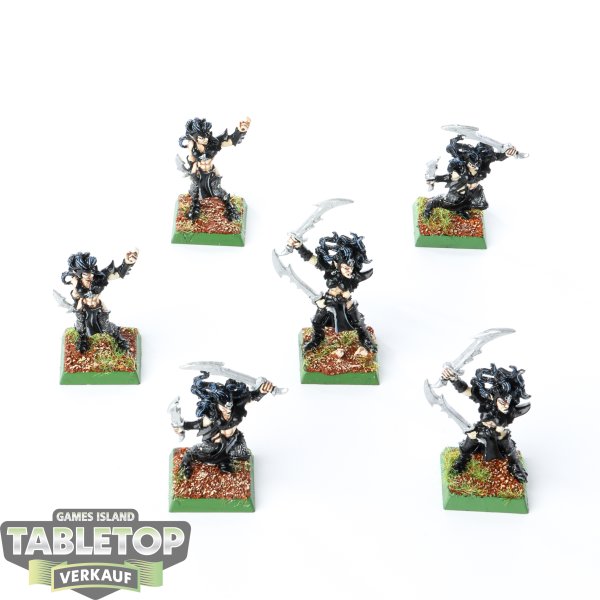 Dark Elves - 6 Witch Elves - bemalt