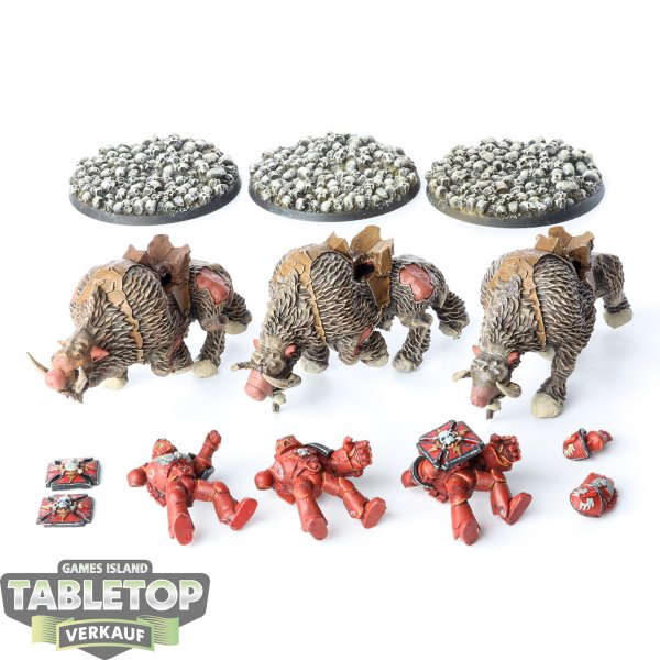 Blood Angels - 3 x Thunderwolf Cavalry (Mournfang Pack) - bemalt