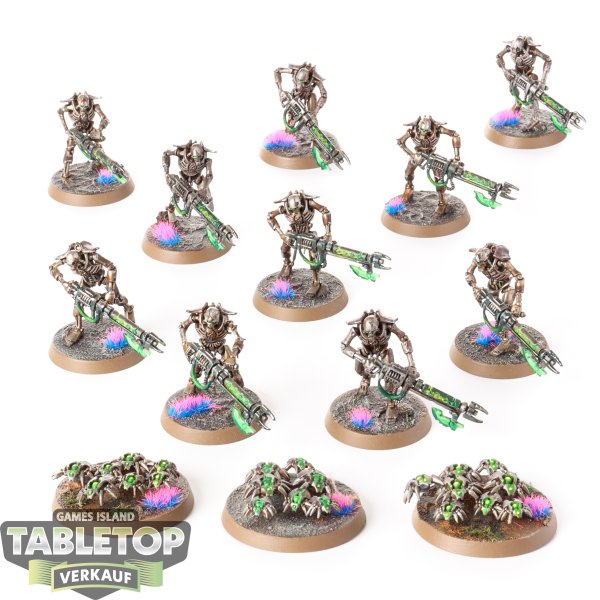 Necrons - 10x Necron Warriors & 3x Scarabs - bemalt