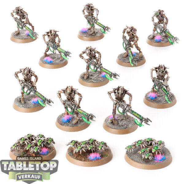 Necrons - 10x Necron Warriors & 3x Scarabs - bemalt