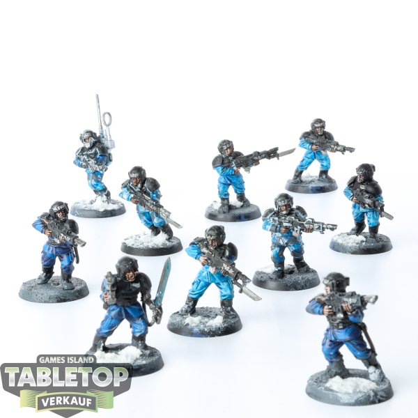 Astra Militarum - 10 Cadian Shock Troops klassisch - bemalt