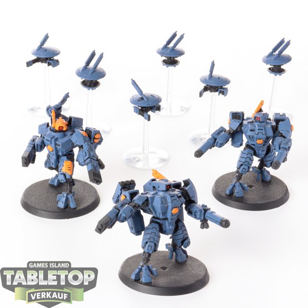 Tau Empire - 3 XV8 Crisis Battelsuits with 6 Drones - teilweise bemalt