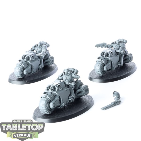 Space Marines - 3x Outriders - unbemalt
