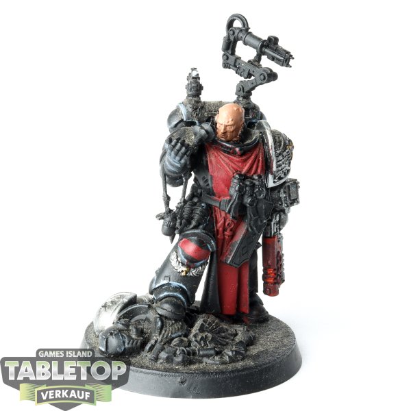 Space Marines - Primaris Apothecary - bemalt