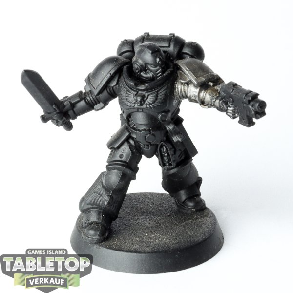 Space Marines - Primaris Lieutenant - grundiert