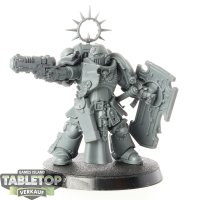 Space Marines - Lieutenant with Storm Shield - unbemalt