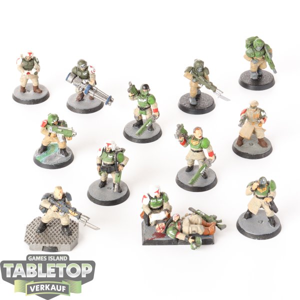 Astra Militarum - 12x Cadian Shock Troops - teilweise bemalt