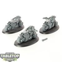 Space Marines - 3 Outriders - unbemalt