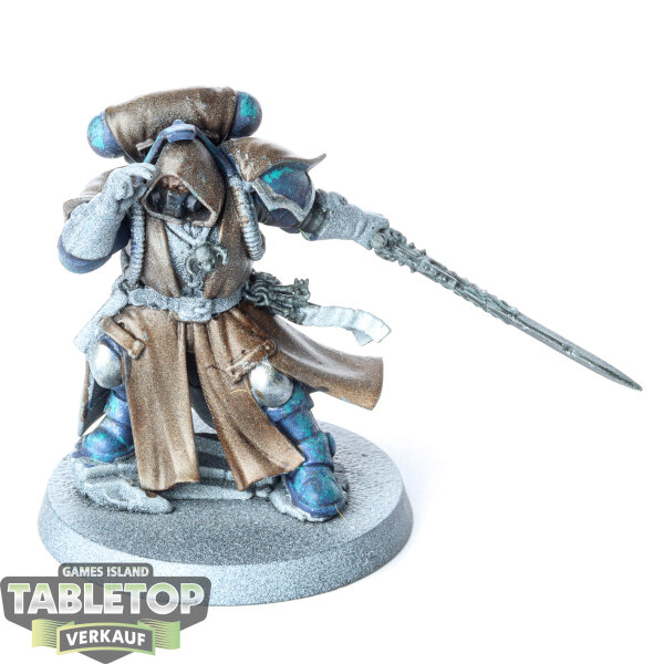 Space Marines - 1 - Primaris Librarian in Phobos Armour - teilweise bemalt