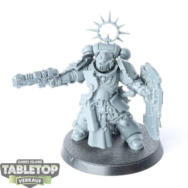 Chaos Space Marines - 1 - Lieutenant with Storm Shield - unbemalt