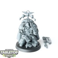 Space Marines - Legion Praetor with Power Axe - unbemalt