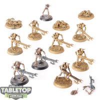 Necrons - 9 x Necron Warriors & 3 x Scarabs -...