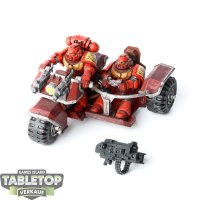 Space Marines - 1 - Attack Bike - bemalt