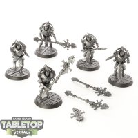 Necrons - 5 x Triarch Praetorians - grundiert