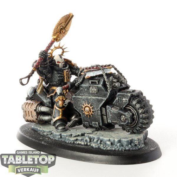 Black Templars - Primaris Chaplain on Bike - bemalt