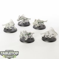 Chaos Daemons - 5x Flesh Hounds Teile fehlen - unbemalt