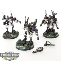 Tau Empire - 3x XV8 Crisis Battlesuit - bemalt