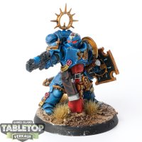 Space Marines - Lieutenant with Storm Shield - bemalt