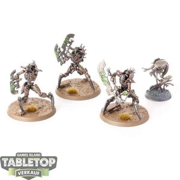 Necrons - 3x Skorpekh Destroyers - bemalt