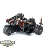 Black Templars - Attack Bike - bemalt