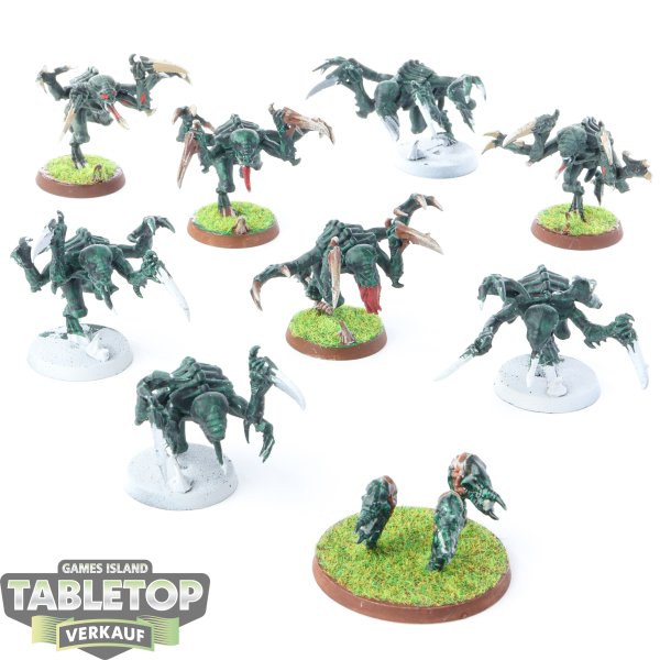 Tyraniden - 8 x Genestealers klassisch - bemalt