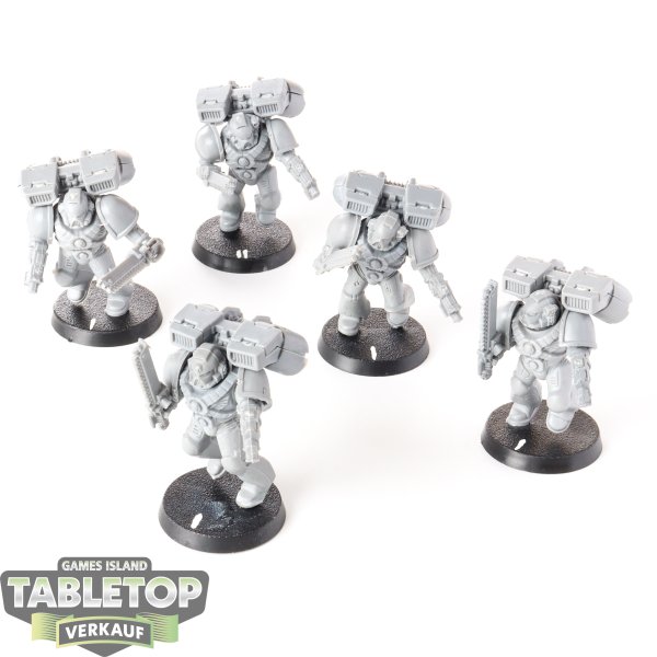 Space Marines - 5 x Assault Squad klassisch - unbemalt