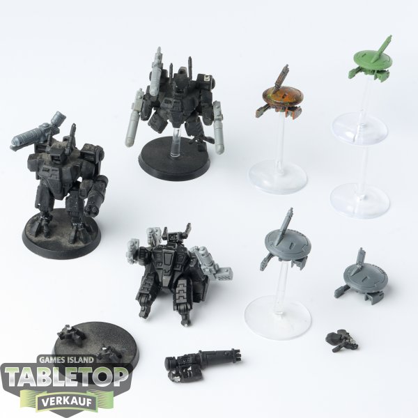 Tau Empire - 3x XV8 Crisis Battlesuit Team klassisch - grundiert