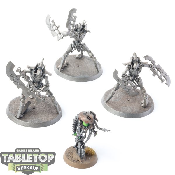 Necrons - 3x Skorpekh Destroyers - grundiert