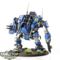 Space Marines - Primaris Invictor Tactical Warsuit - bemalt