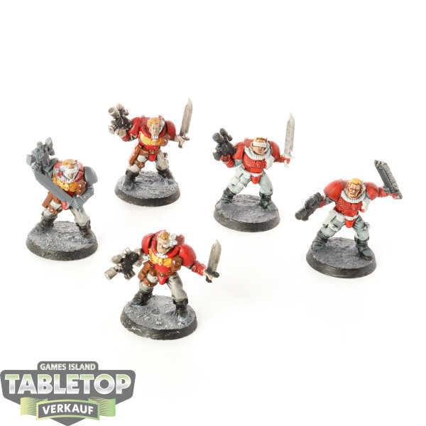 Space Marines - 5x Scouts - klassisch - teilweise bemalt