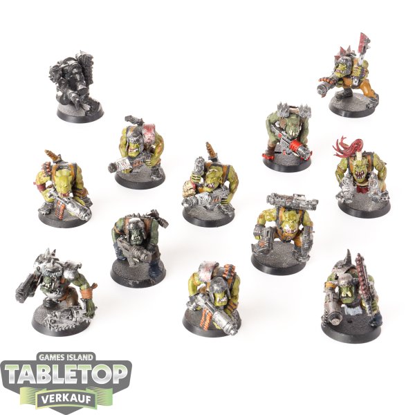 Orks - 12 x Ork Boyz - teilweise bemalt