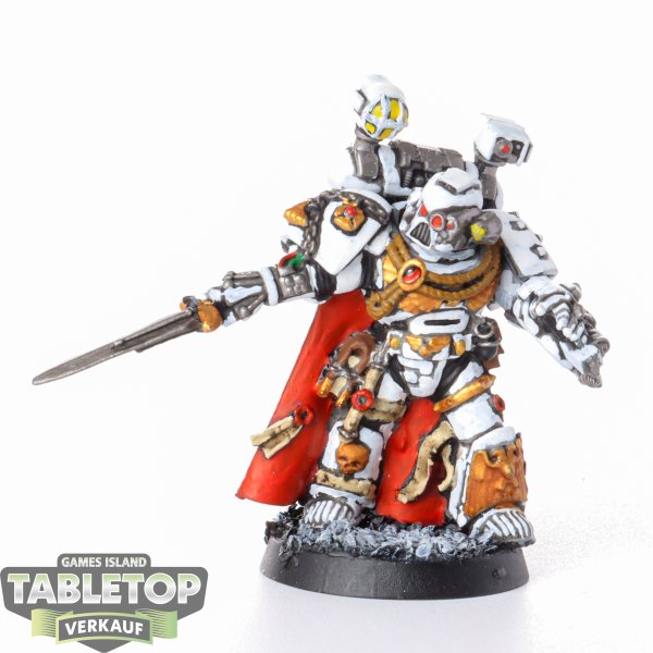 Space Marines - Apothecary - bemalt