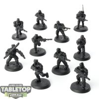 Astra Militarum - 10 x Catachan Jungle Fighters - grundiert