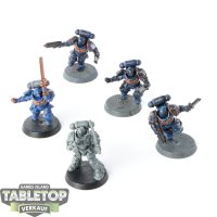 Space Marines - 5 x Assault Intercessors - teilweise bemalt