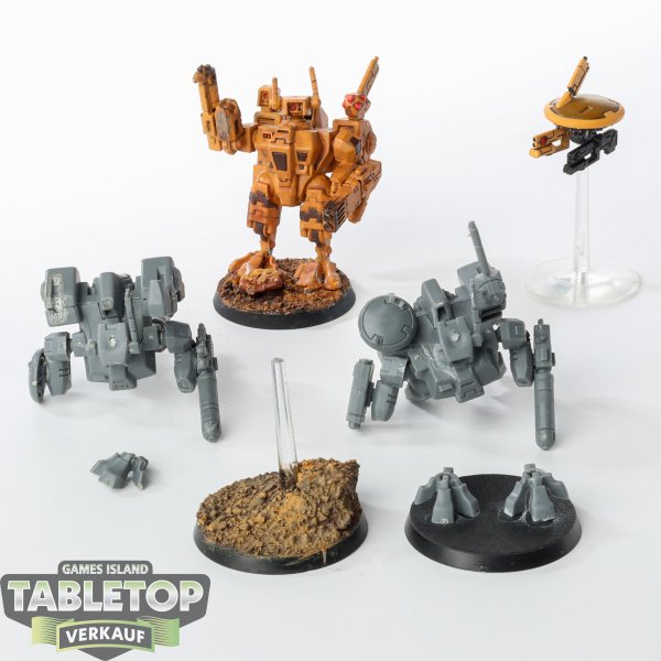 Tau Empire - 3 XV8 Crisis Battlesuit Team klassisch - teilweise bemalt