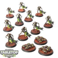 Necrons - 10 Necron Warriors & 3 Scarabs - bemalt